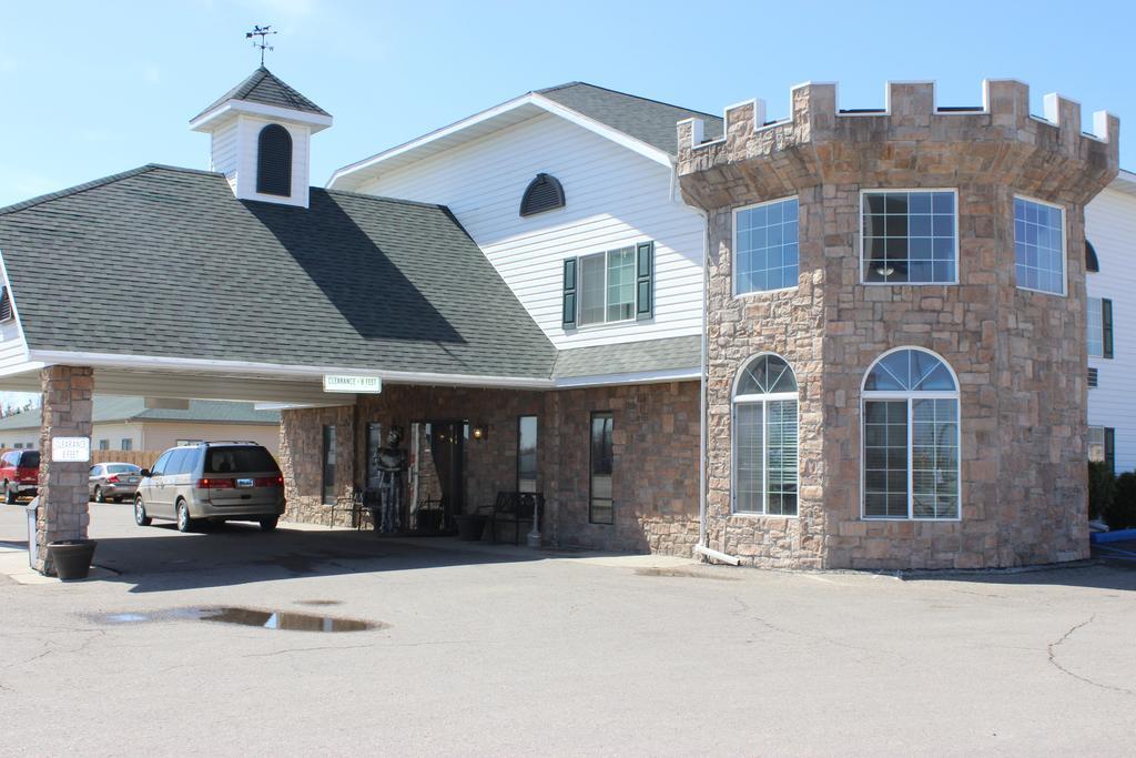 Knights Inn And Suites - Grand Forks Exterior foto